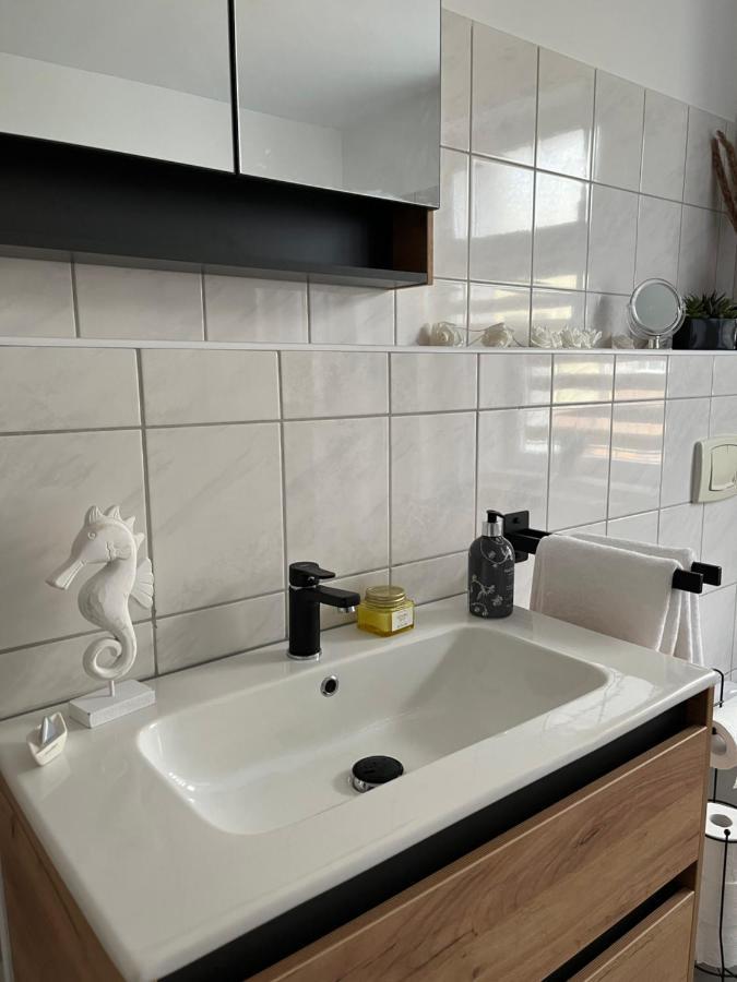 Apartment Horst - Gemuetliche Und Moderne Ferienwohnung In Der Innenstadt Pasewalk Eksteriør bilde